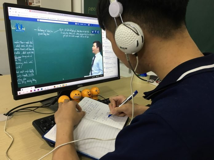 Giáo dục trực tuyến Việt Nam: Bứt phá sau cột mốc 15 năm